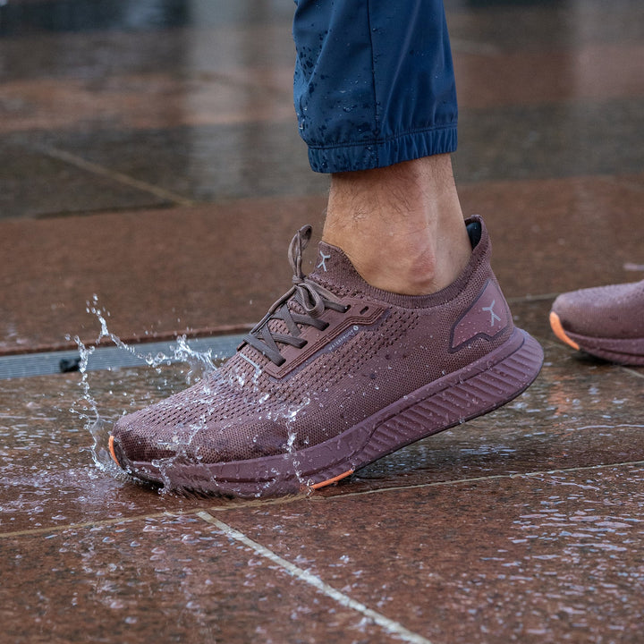 Waterproof Adapt Runner Shoes