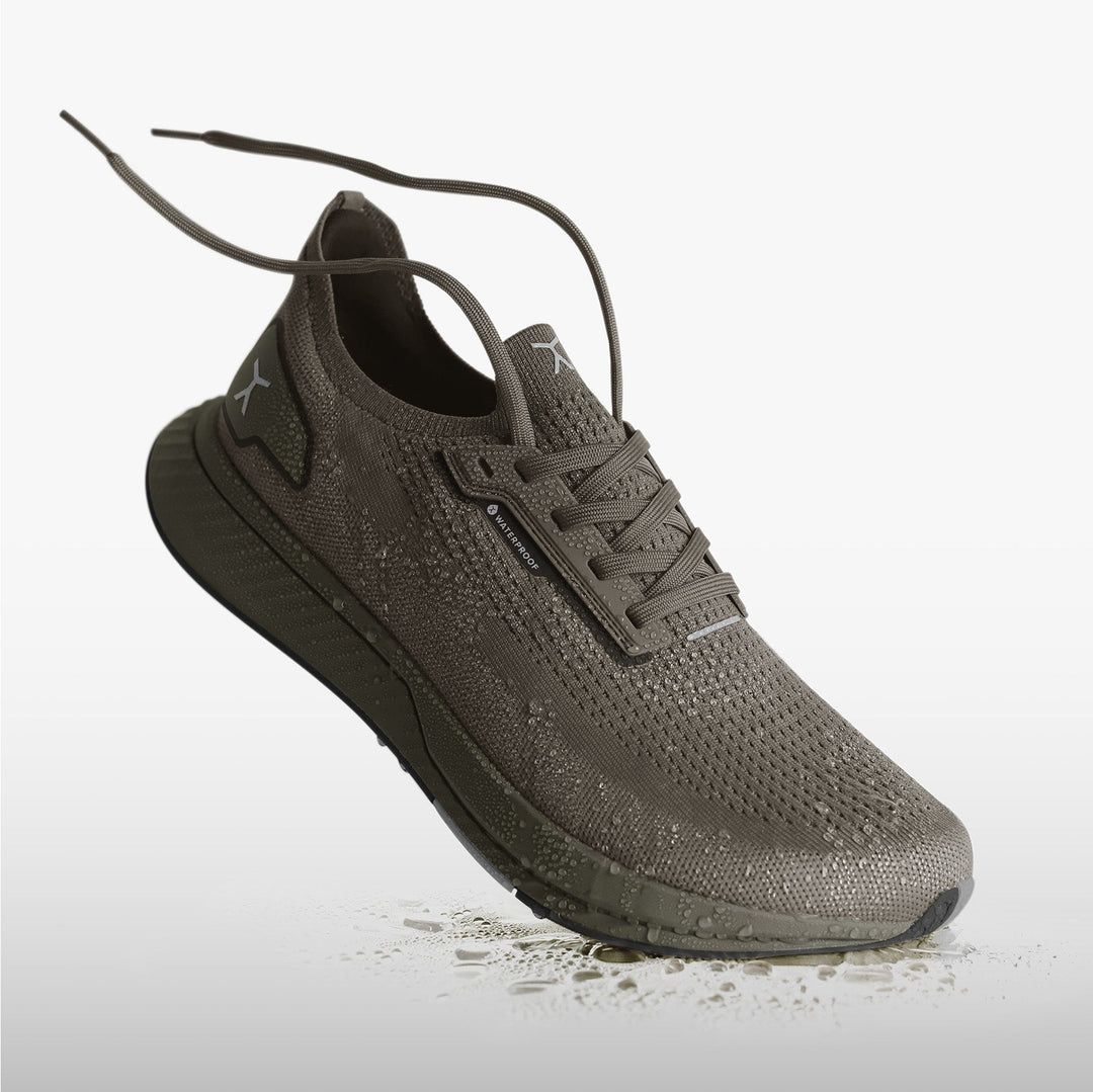 Waterproof Adapt Runner Shoes